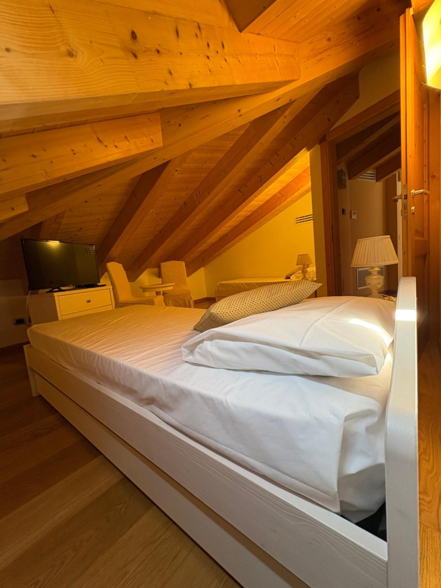 Garni Hotel تينيالي المظهر الخارجي الصورة