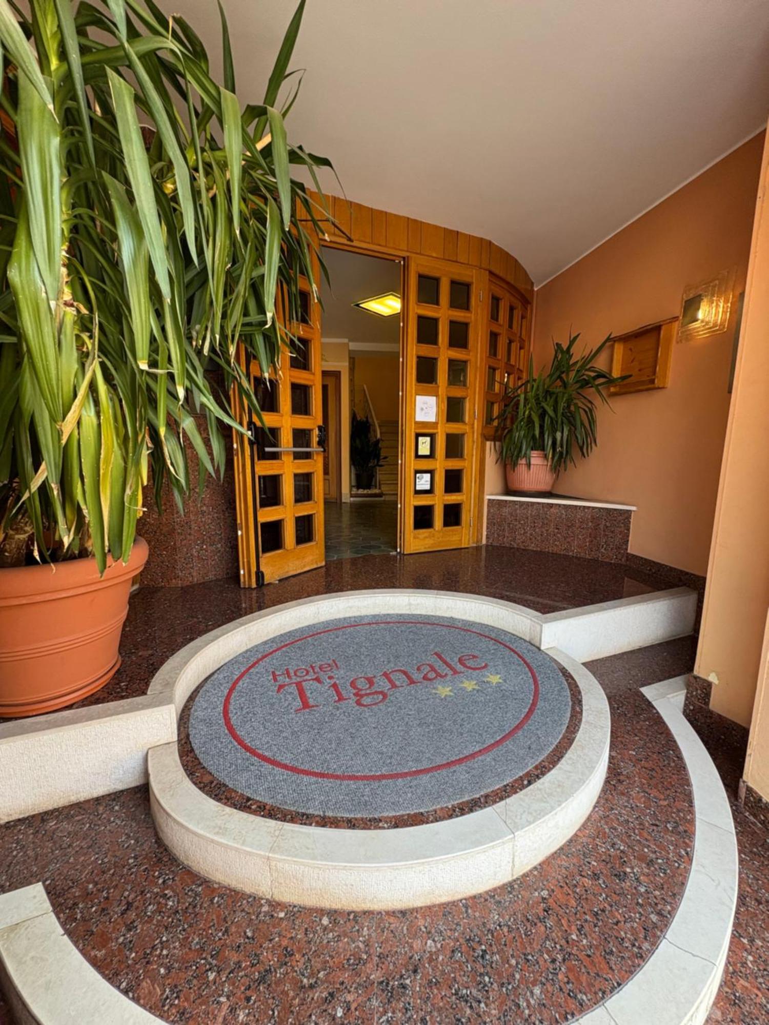 Garni Hotel تينيالي المظهر الخارجي الصورة