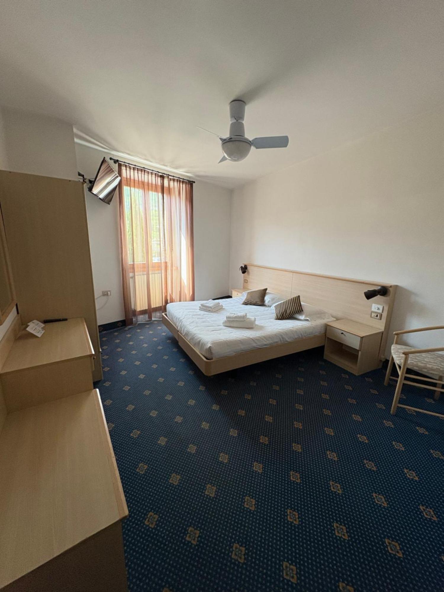 Garni Hotel تينيالي المظهر الخارجي الصورة
