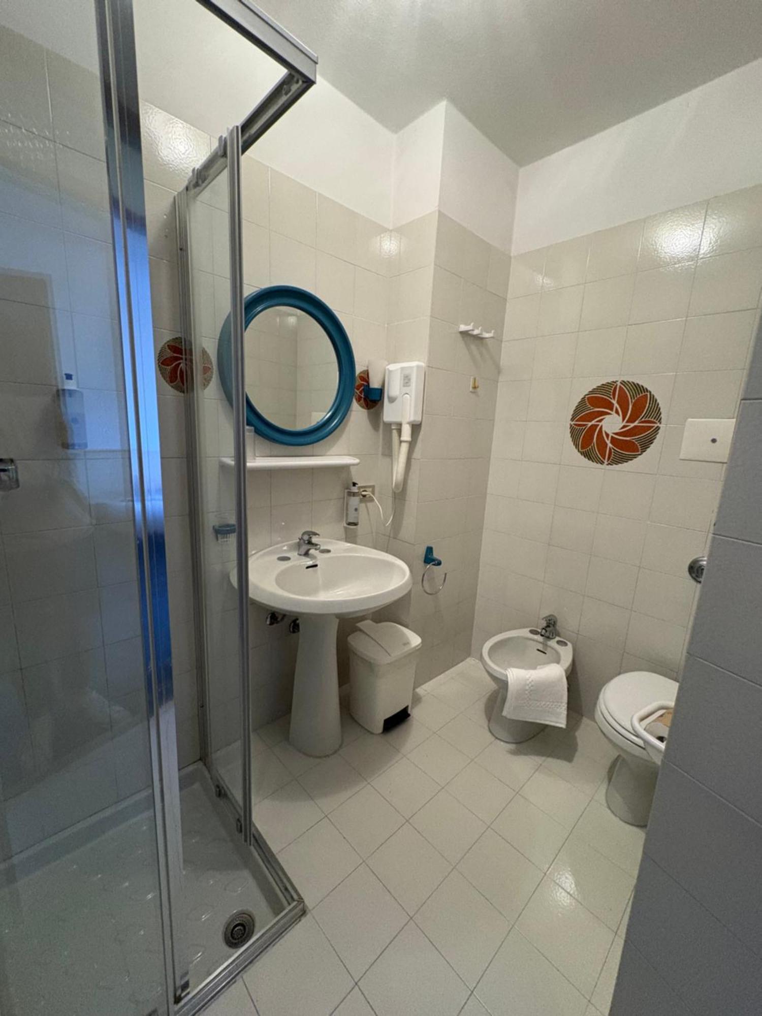 Garni Hotel تينيالي المظهر الخارجي الصورة