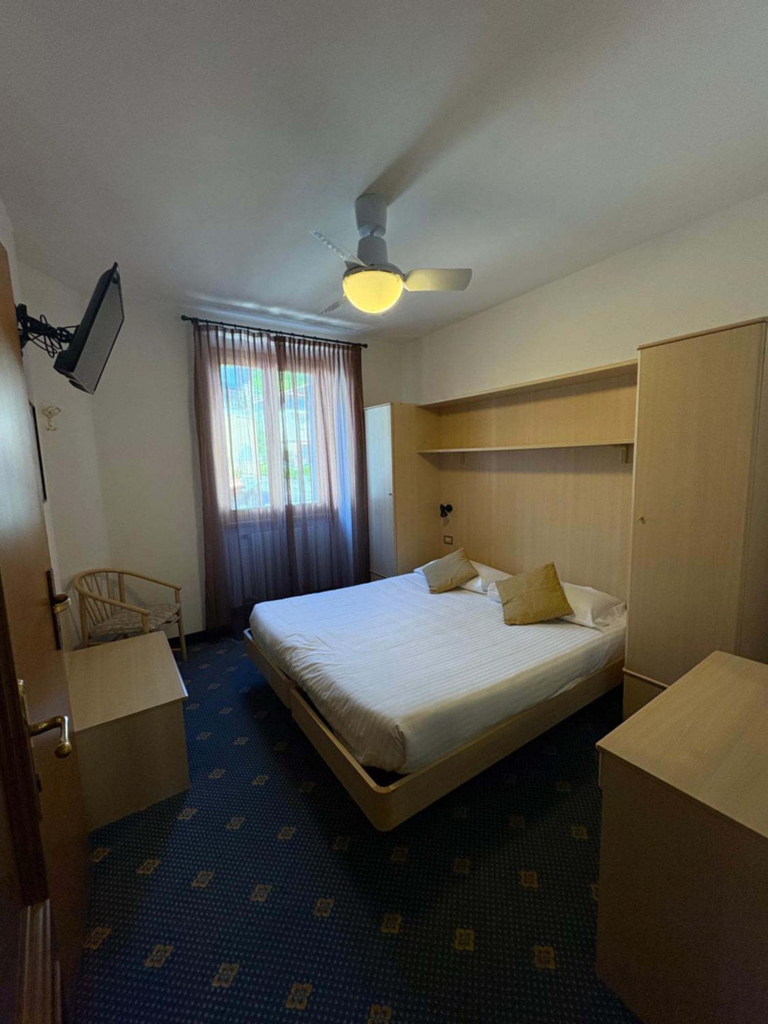 Garni Hotel تينيالي المظهر الخارجي الصورة