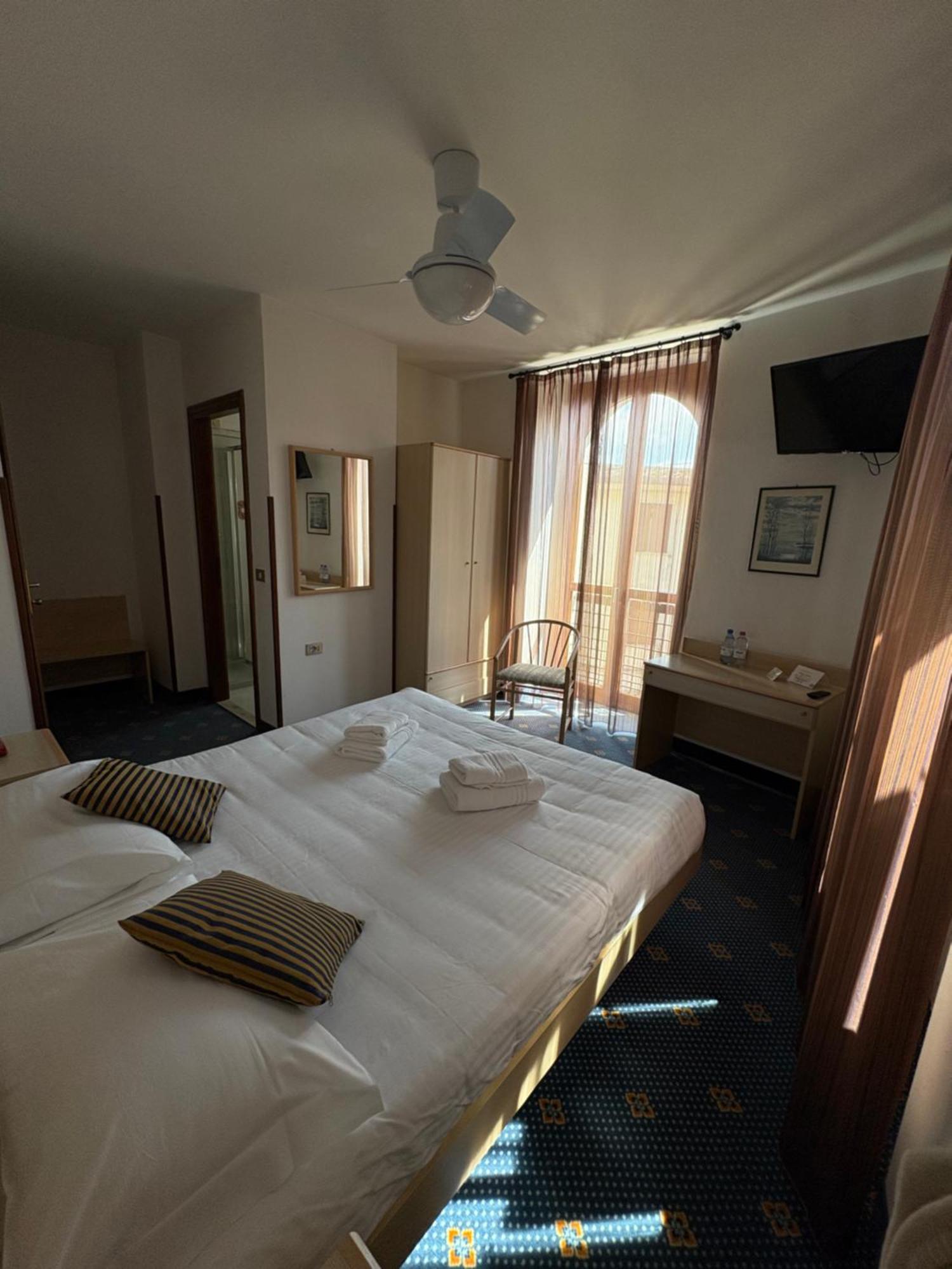 Garni Hotel تينيالي المظهر الخارجي الصورة