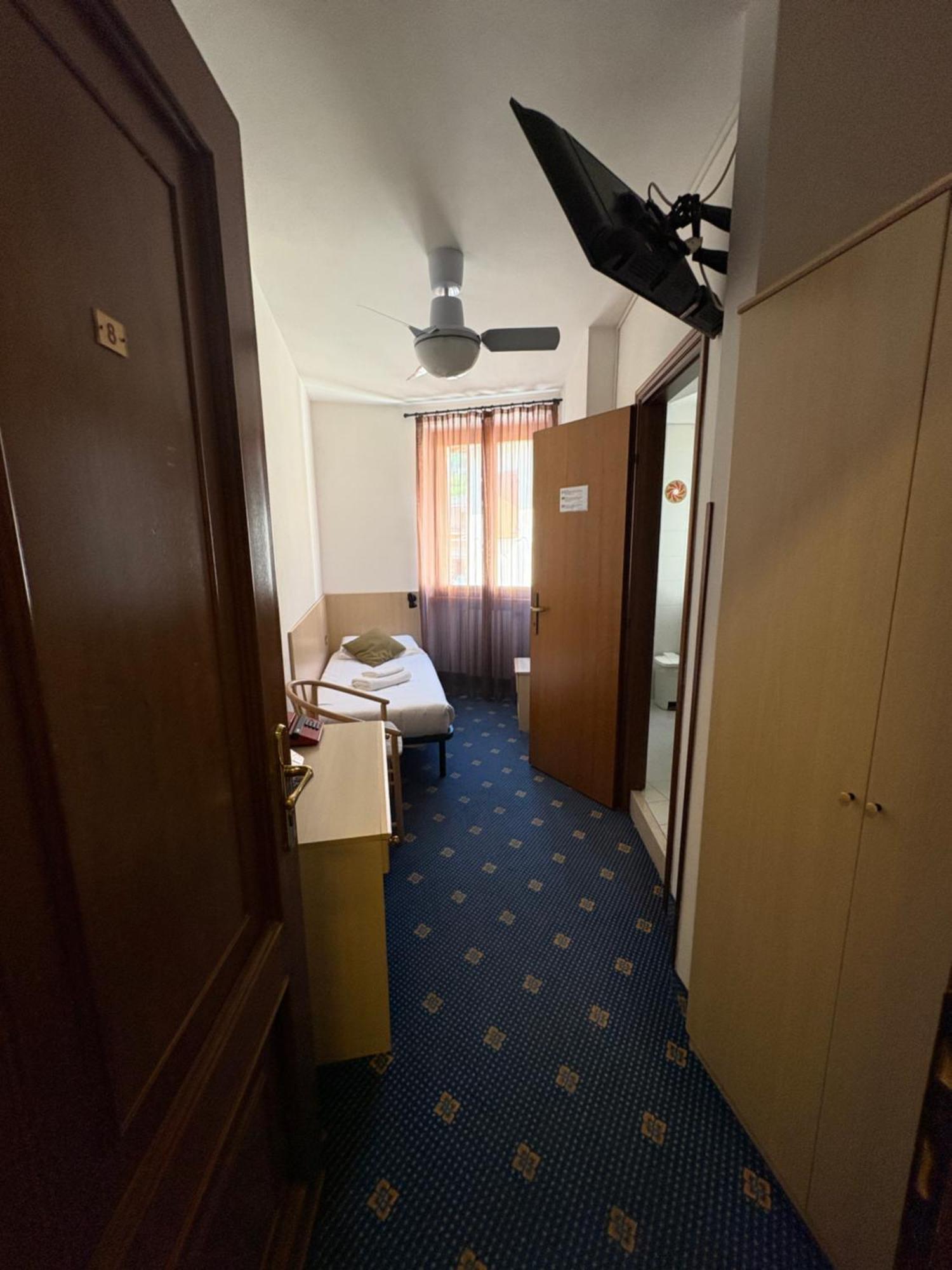 Garni Hotel تينيالي المظهر الخارجي الصورة