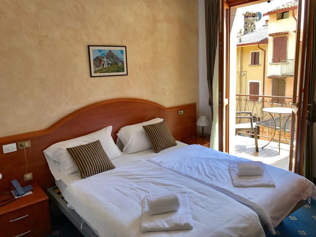 Garni Hotel تينيالي المظهر الخارجي الصورة