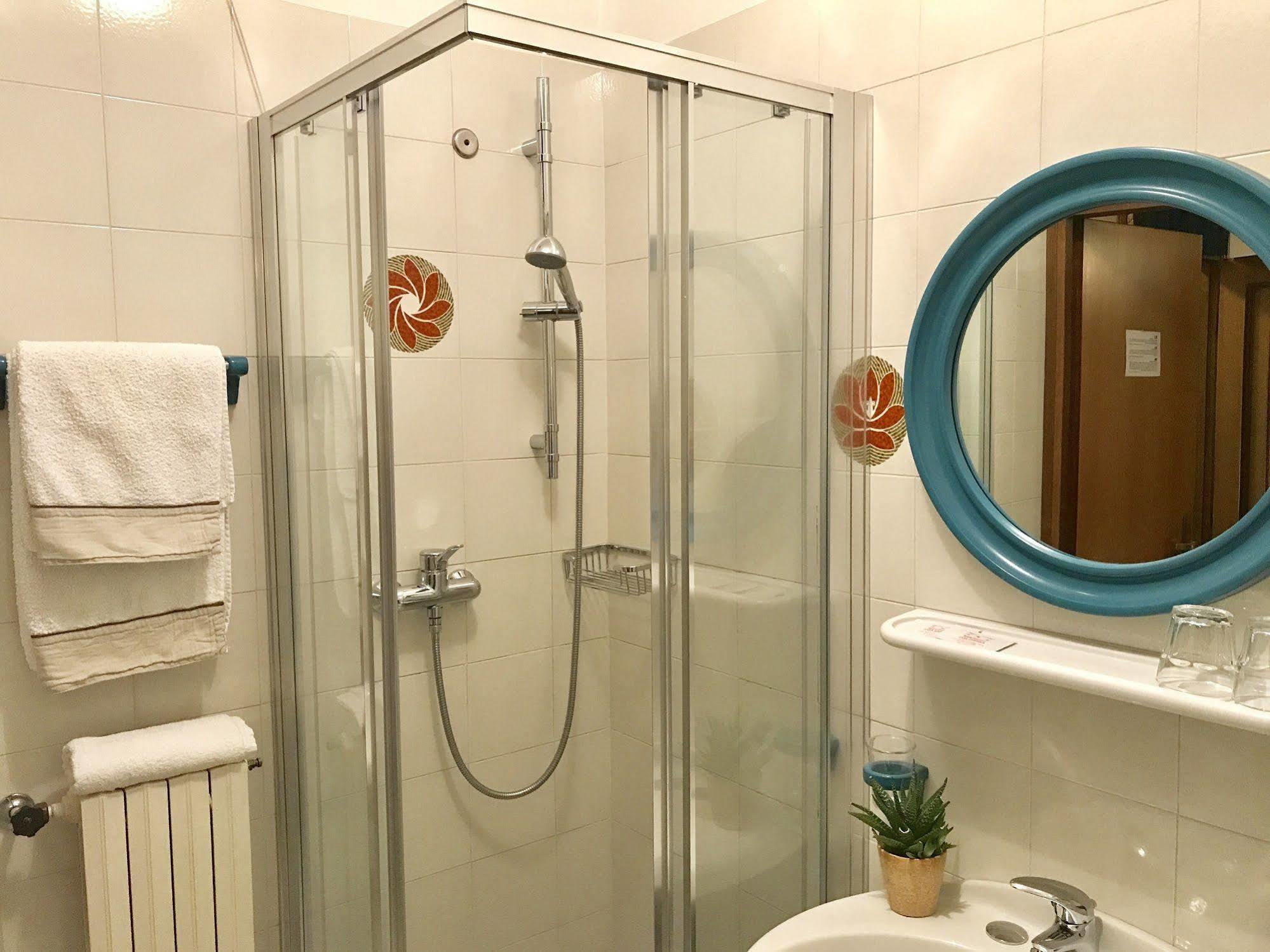 Garni Hotel تينيالي المظهر الخارجي الصورة